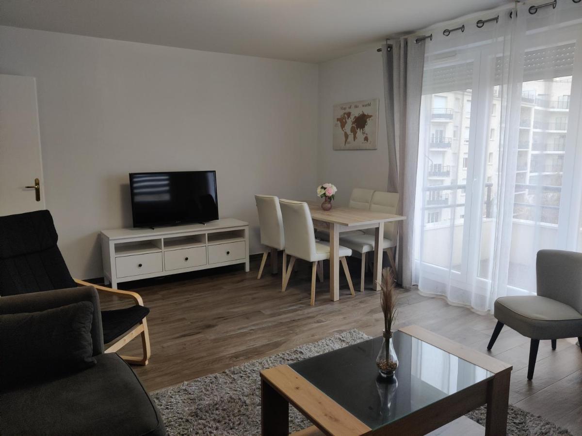 Ferienwohnung App 5 Pers, Parking, 3Mn Rer A, 40 Mn Du Centre De Paris, Cergy Le Haut Exterior foto